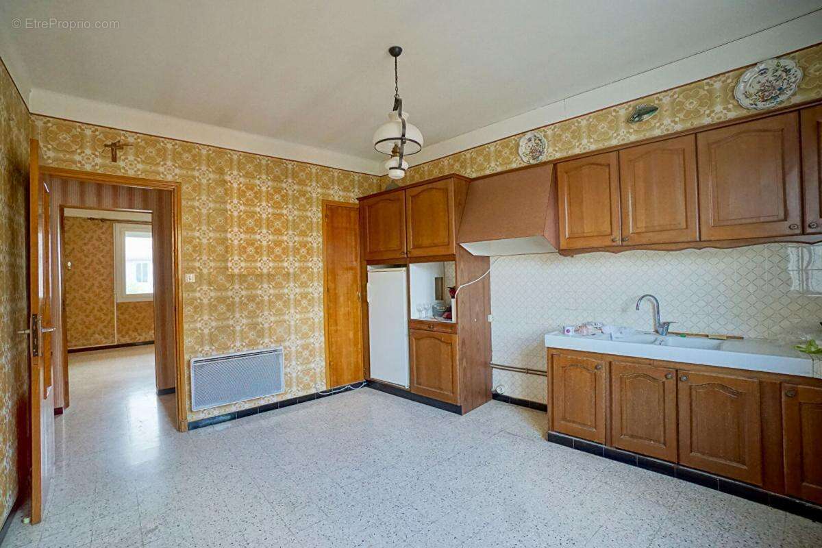 Appartement à SALINDRES