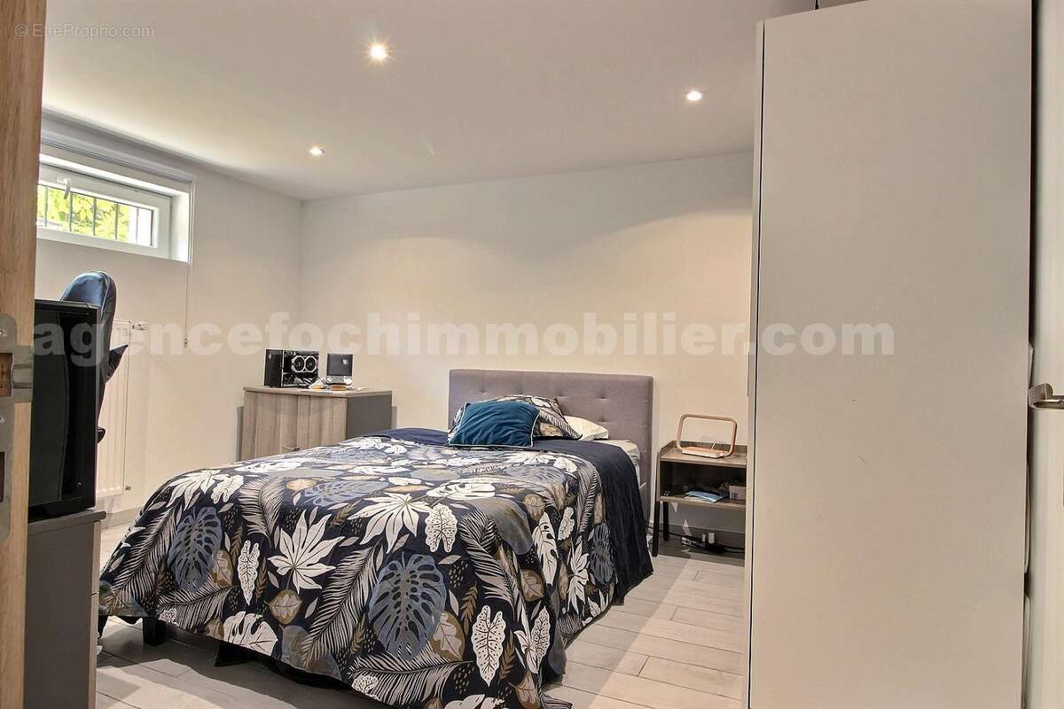 exposio_132234899 - Maison à SAINT-MAUR-DES-FOSSES