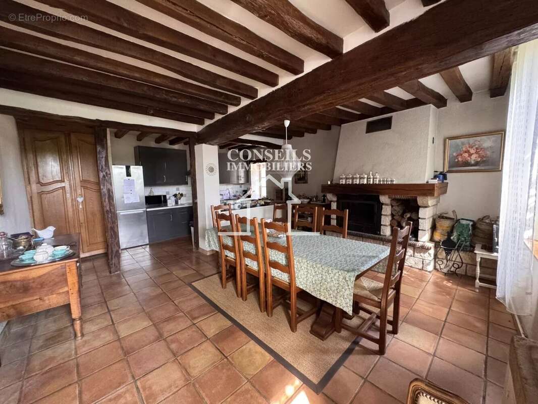 Maison à PRECY-SUR-VRIN