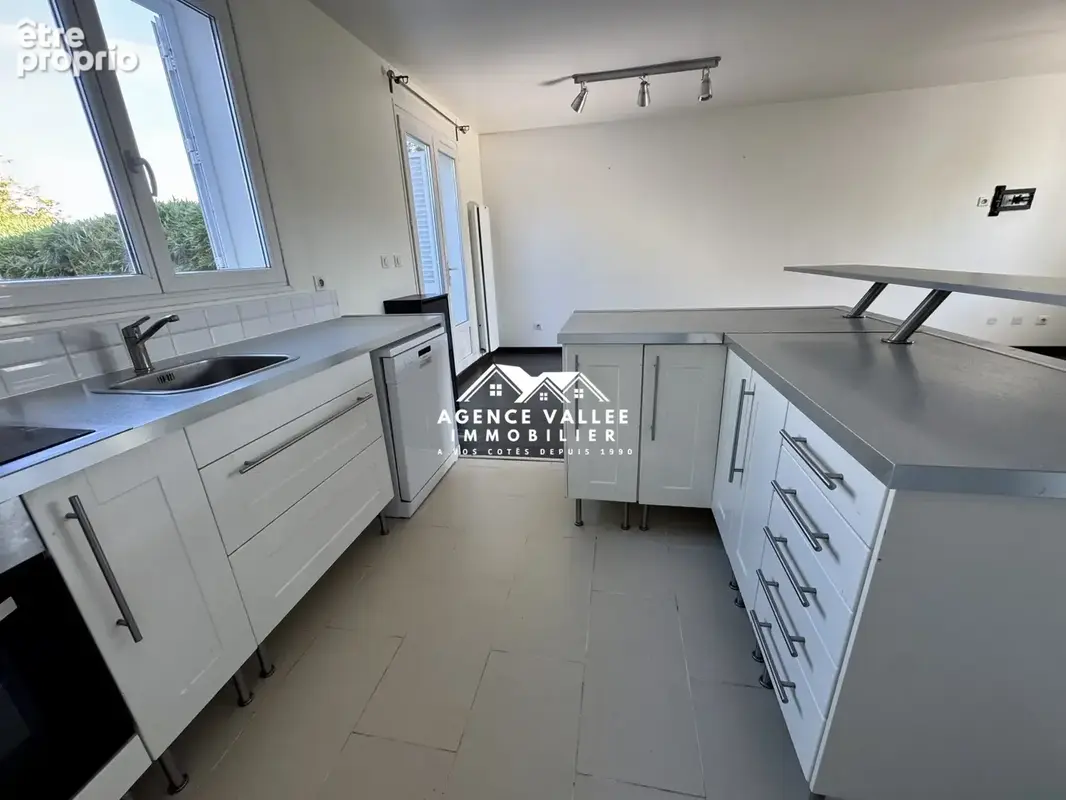 Maison 4 pièces 83 m² à vendre à Saint-Germain-Les-Corbeil (91250) - photo 2