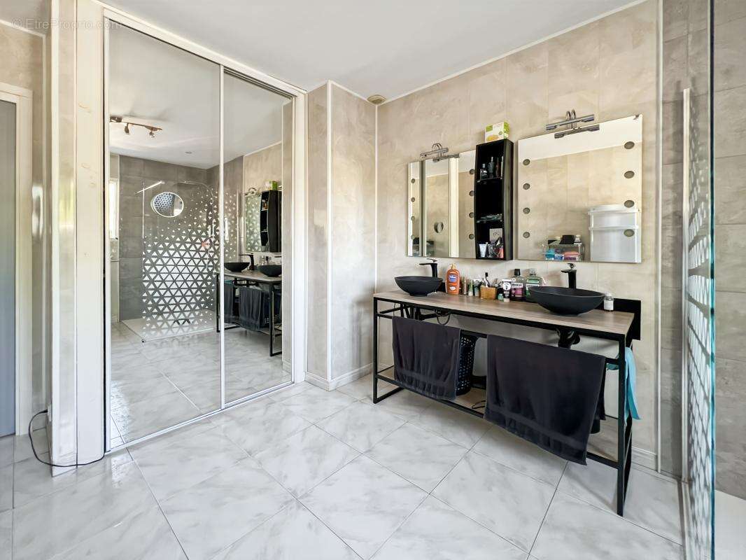 Maison 145 m² à Riviere-Saas-Et-Gourby  - photo 18