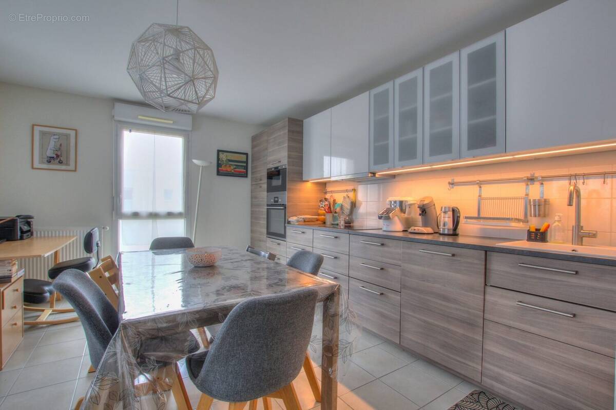 Appartement à SAINT-GENIS-POUILLY