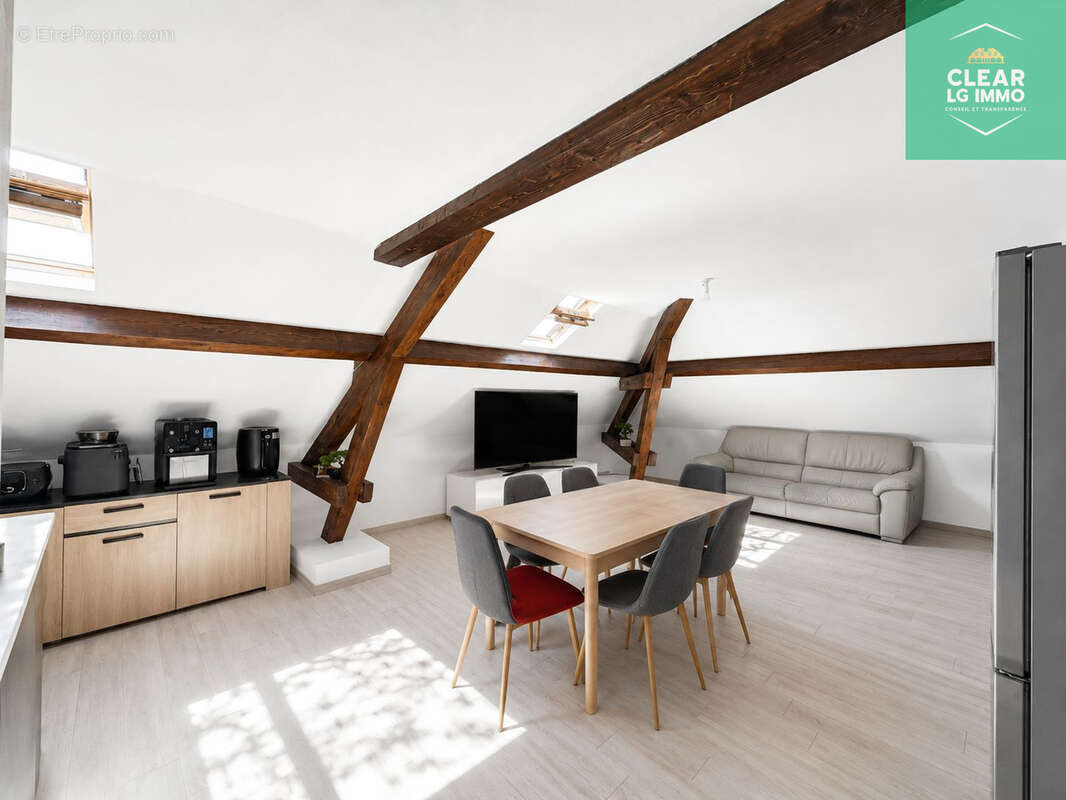 Appartement lumineux avec poutres apparentes - photo 4