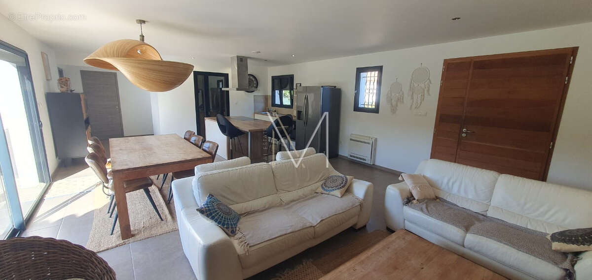 Maison à PLAN-DE-LA-TOUR