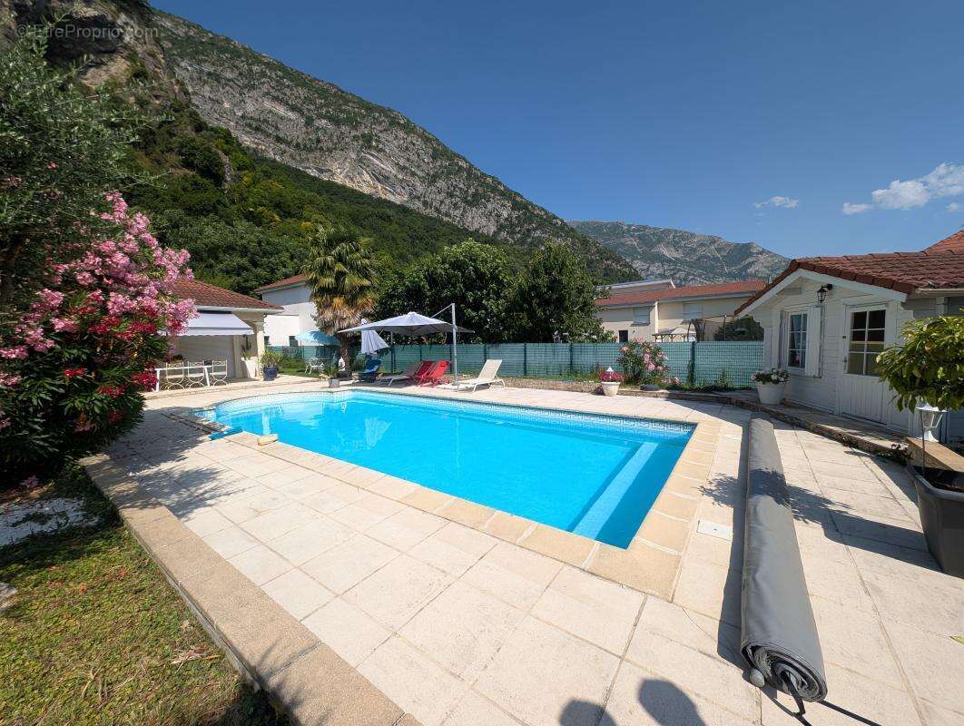 Maison à FONTANIL-CORNILLON