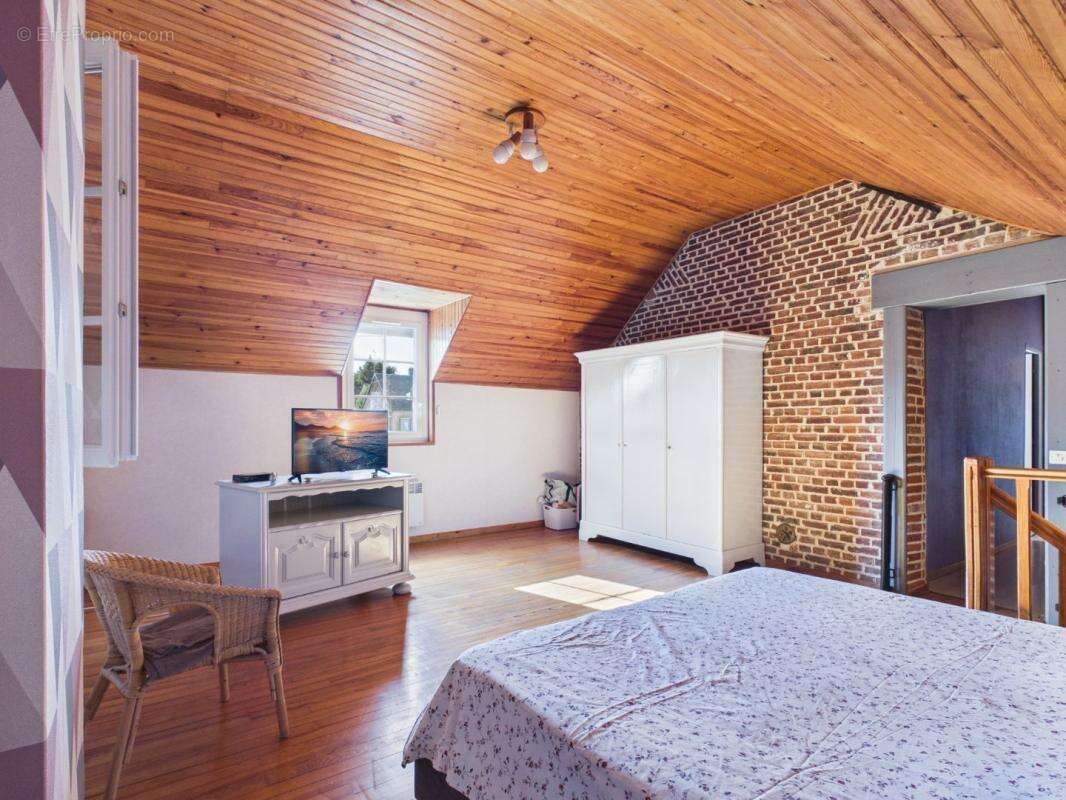 Maison 182 m² à Vendeuil-Caply  - photo 12