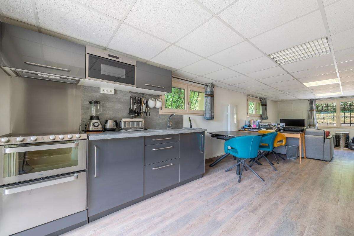 Maison familiale avec studio indépendant – 178 m2 – Chessy Bourg - photo 15