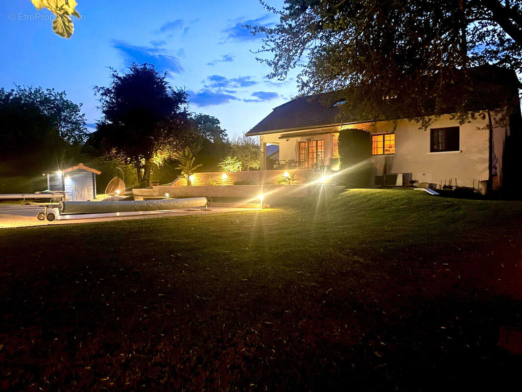 Maison à PREVESSIN-MOENS