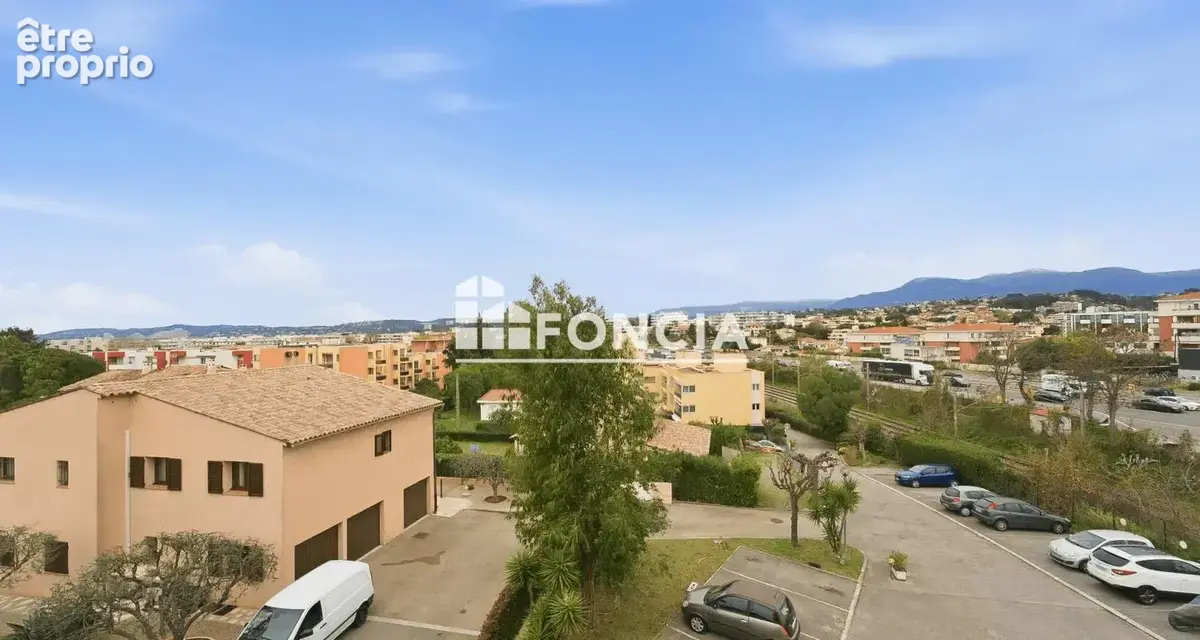 Appartement T2 de 50m2 - parking privatif - cave - photo 2