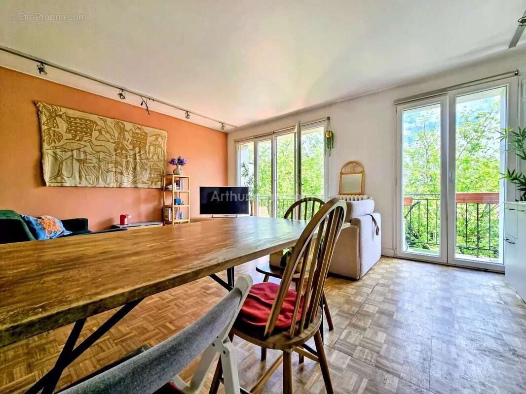 Appartement à NOGENT-SUR-MARNE