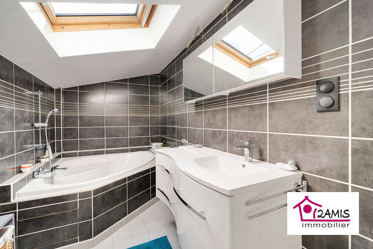 Maison à BOUXIERES-AUX-CHENES