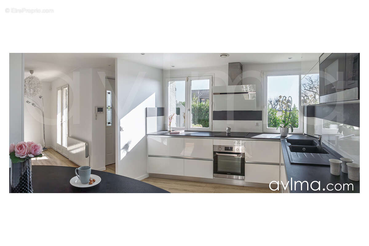 Maison à SAINT-NOM-LA-BRETECHE