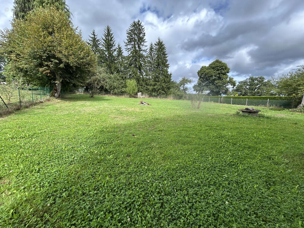 Maison à MOUSTIER-VENTADOUR
