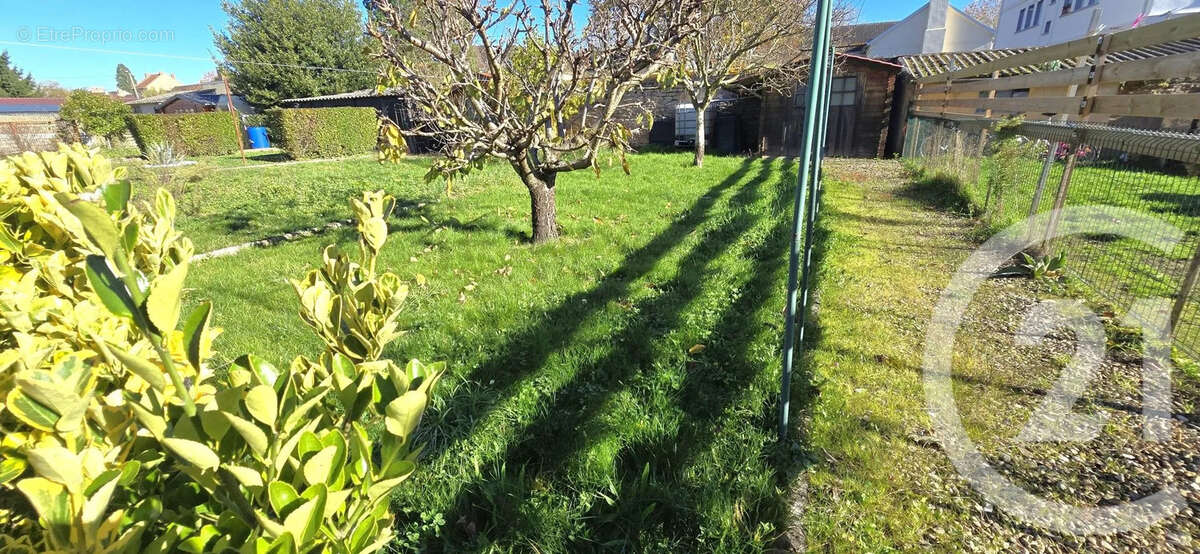 Maison à MONTCHANIN