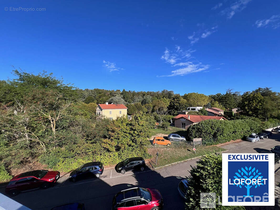 Appartement à SAINT-GENIS-LAVAL