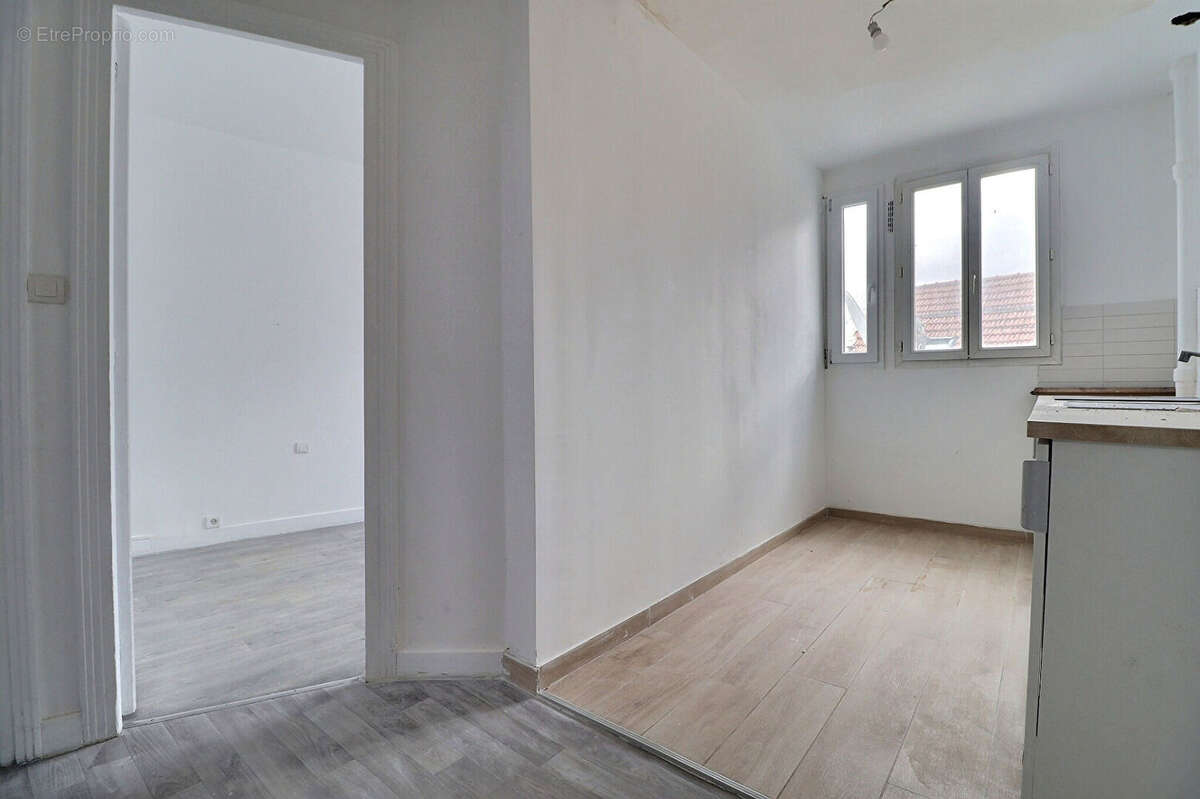 Appartement à AUBERVILLIERS