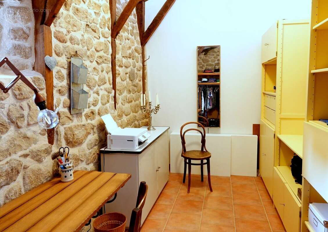 Appartement à PRIVAS