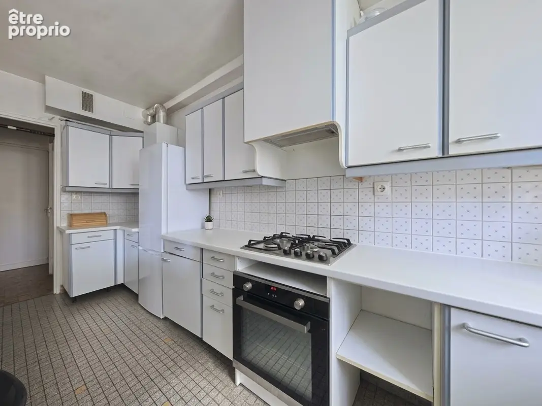 Bas montreuil - 75 m² - 3 pièces - 2 grandes chambres - fort potentiel - photo 5