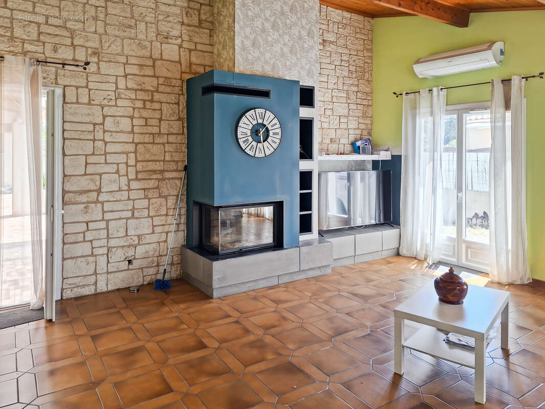 Maison à OLONZAC