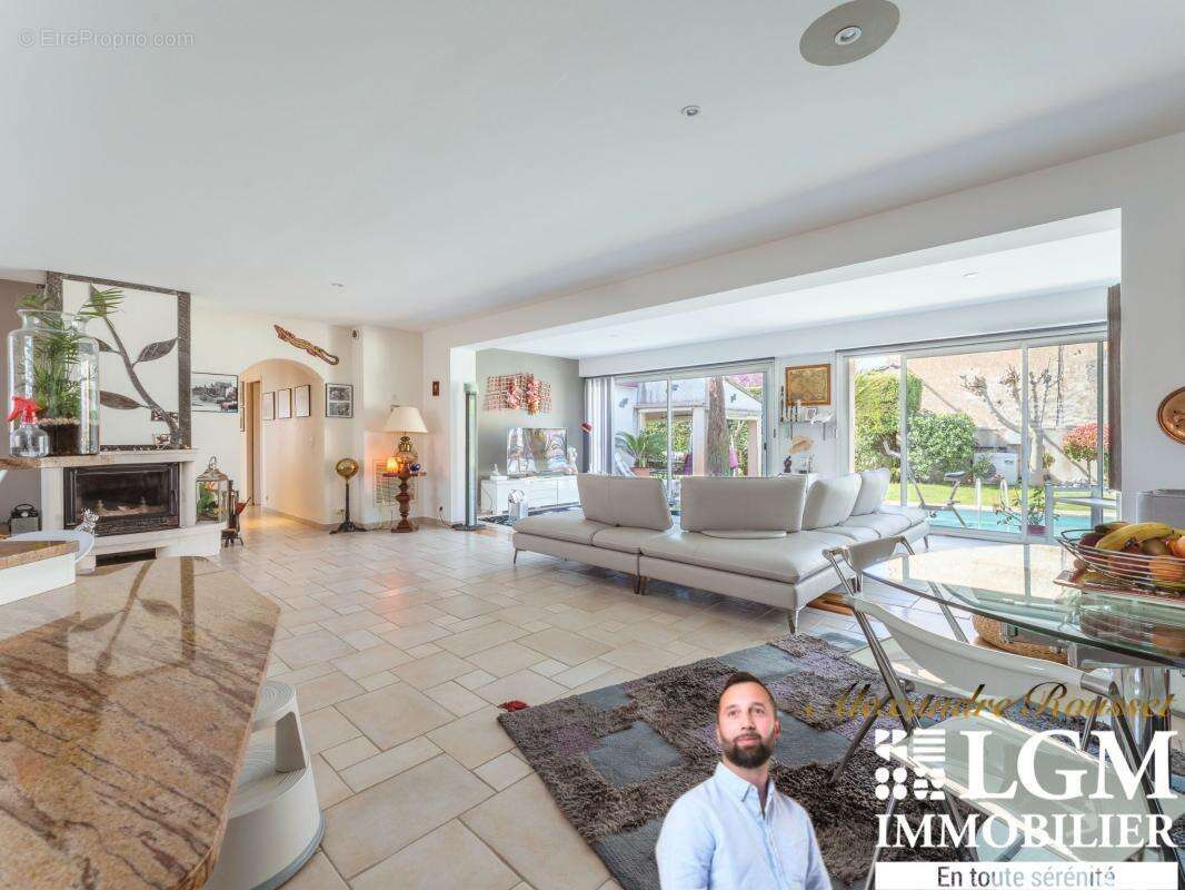  Villa contemporaine de plain-pied avec piscine chauffée et prestations haut de gamme - photo 5