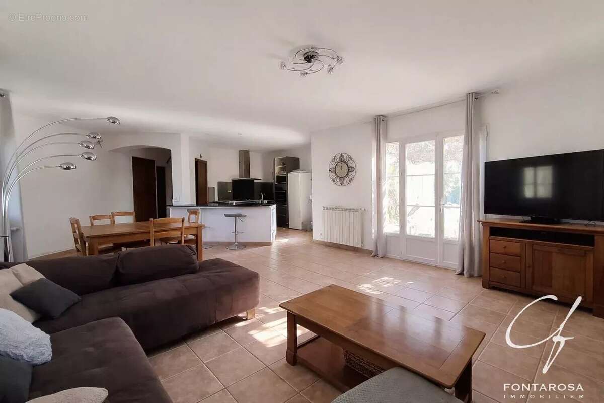 Maison à FREJUS