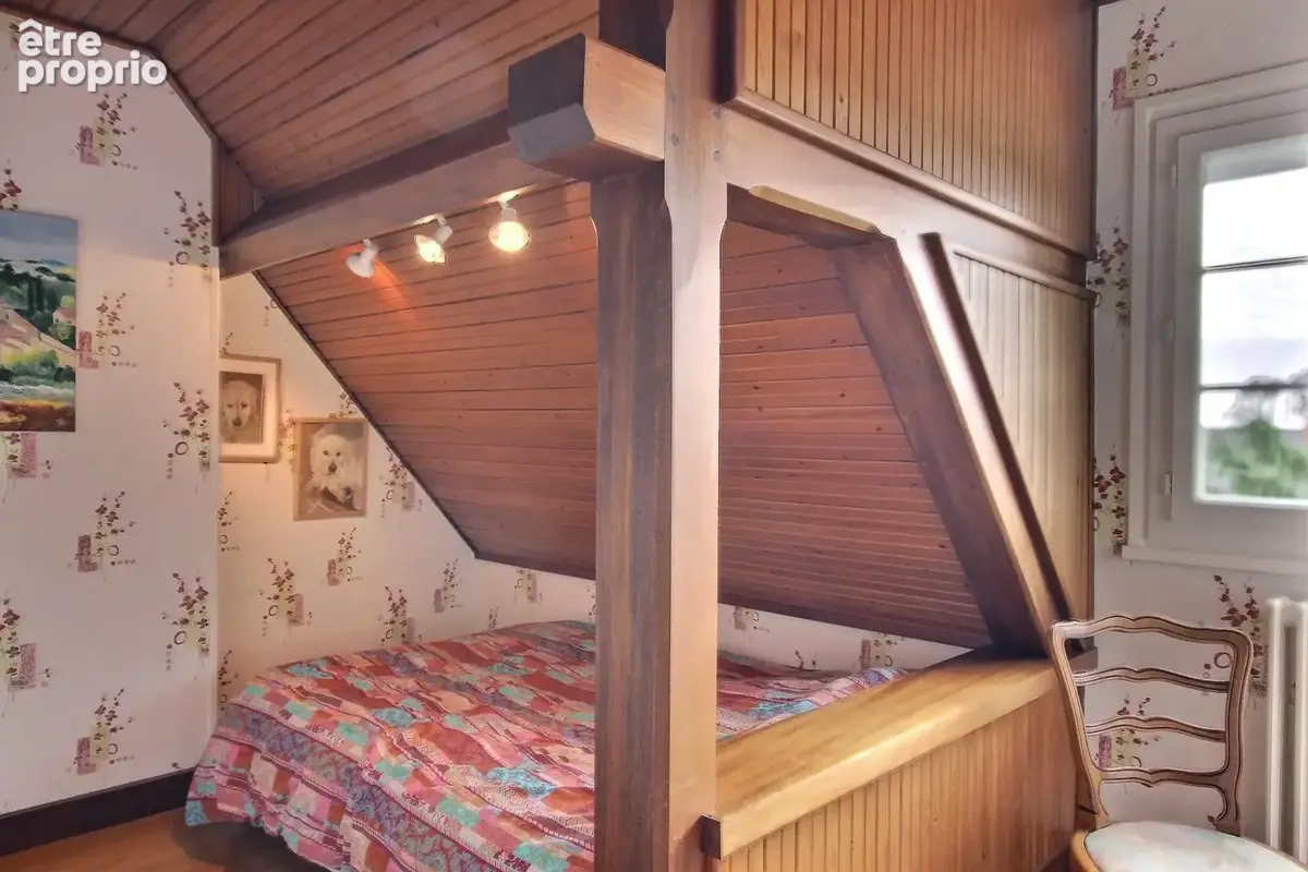 Mehun-sur-yèvre – ensemble immobilier atypique avec annexe et grand terrain - photo 14