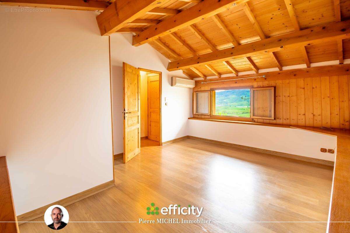 Maison 136 m² à Bessenay  - photo 16