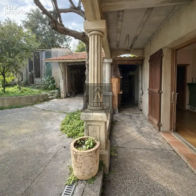 Maison de 120 m2 à rénover avec annexe de 40 m2 et garage de 25 m2 sur une parcelle de 810 m2 - photo 13