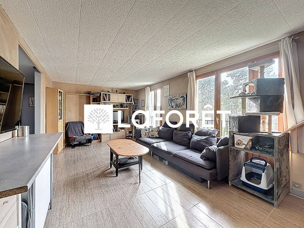 Appartement à BRIE-COMTE-ROBERT