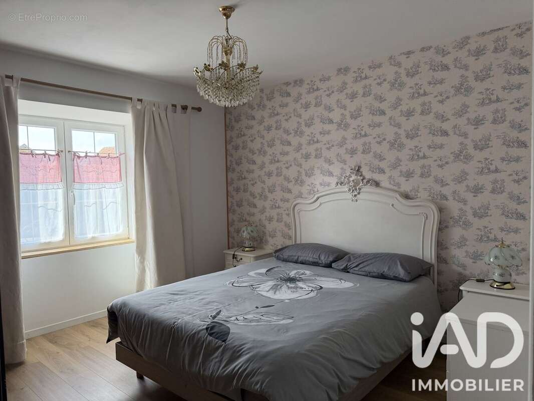 Maison 108 m² à Clamerey  - photo 7