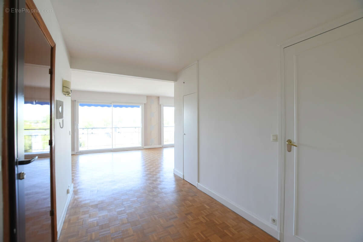 Appartement à LES ESSARTS-LE-ROI