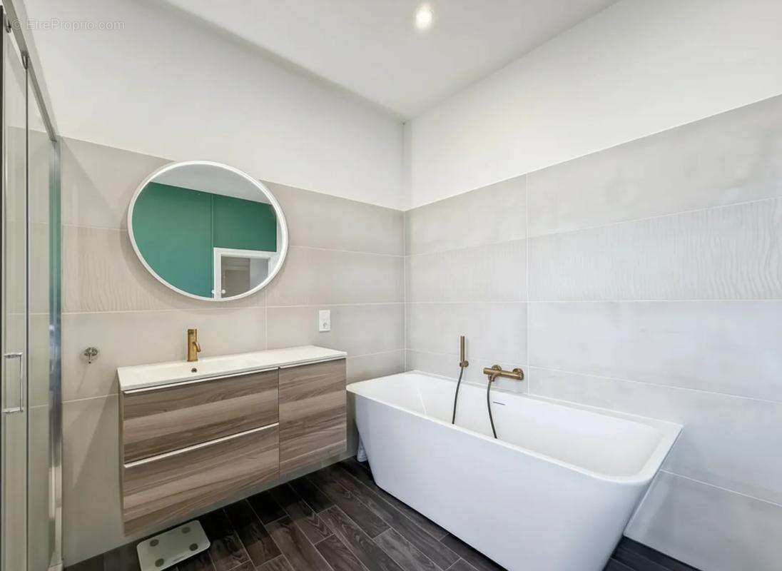 Maison de Maître 5 pièces 134 m² à Tronget avec Pré et Étables - photo 12