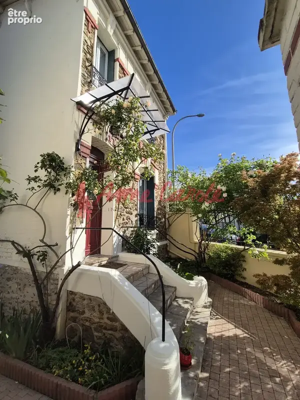 Maison à LE PERREUX-SUR-MARNE