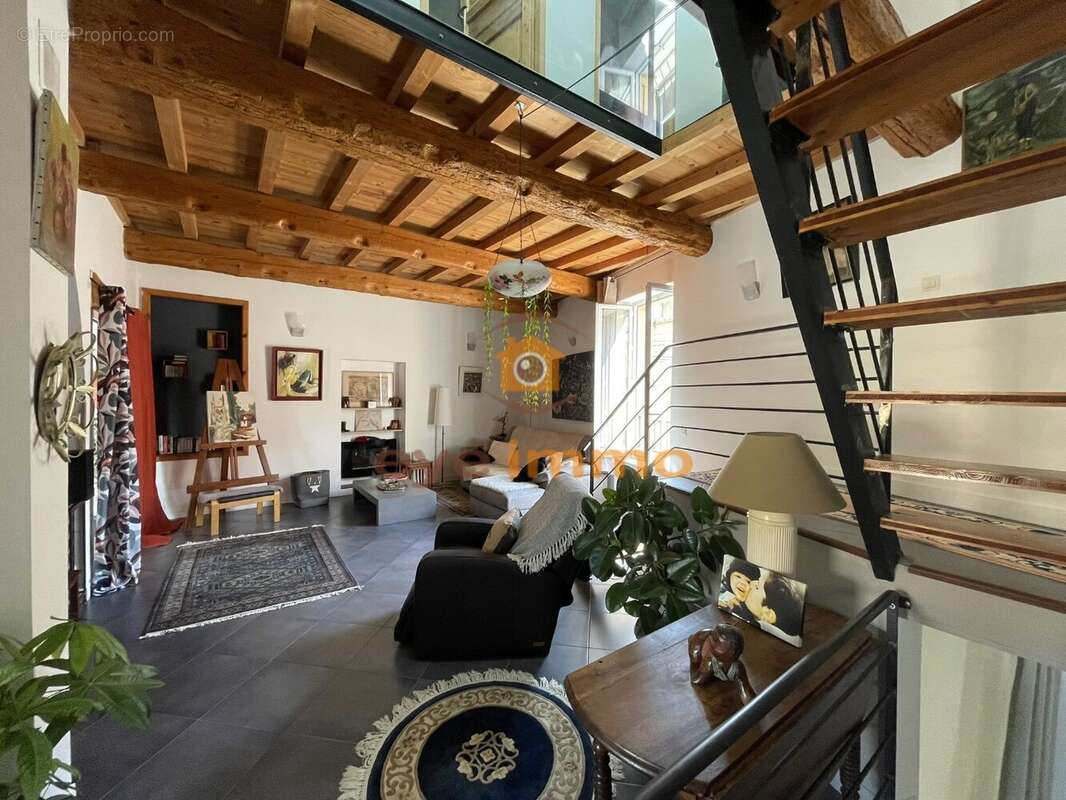 Maison à BESSAN