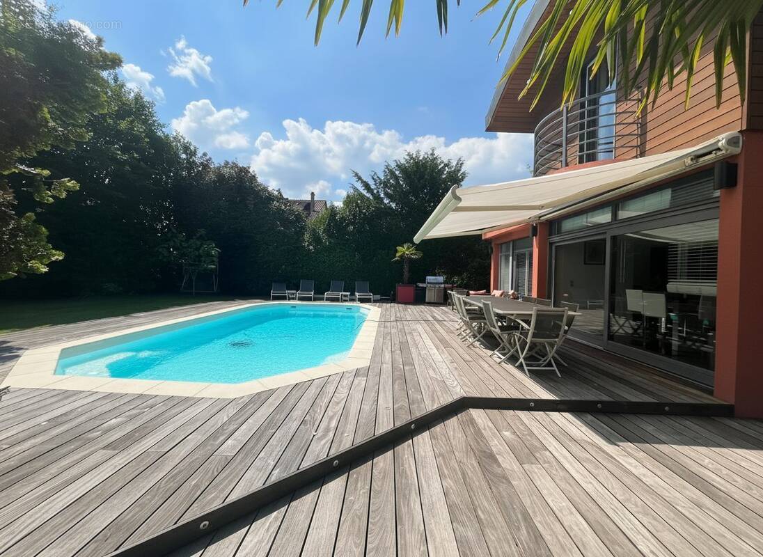 Maison à MONTLIGNON