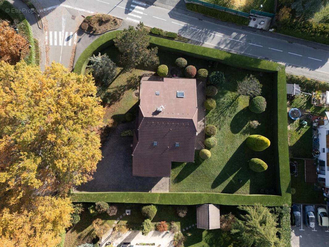 Maison à CHENS-SUR-LEMAN