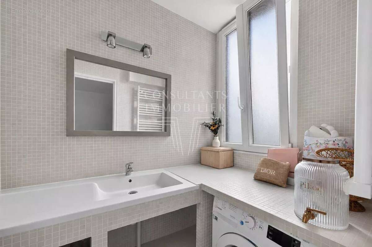 Appartement à PARIS-15E