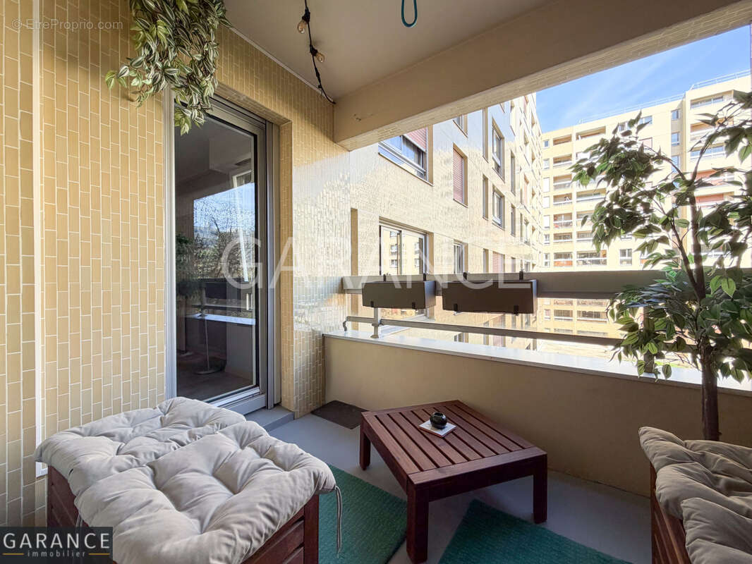 Appartement à PARIS-12E