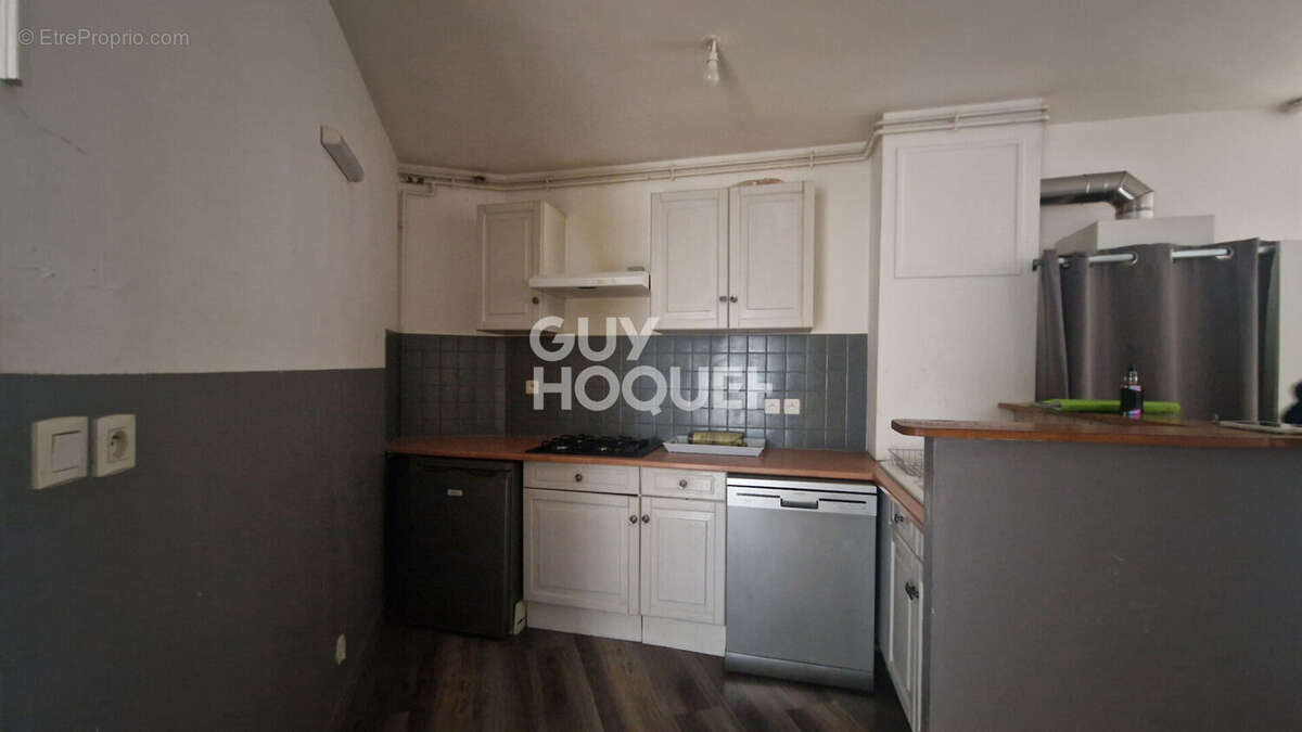 Appartement à ROUGEMONT-LE-CHATEAU