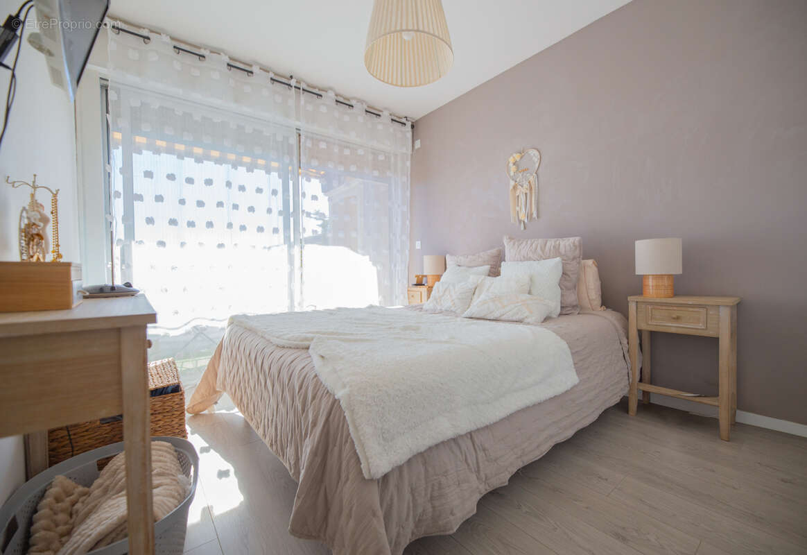 Appartement à MANDELIEU-LA-NAPOULE