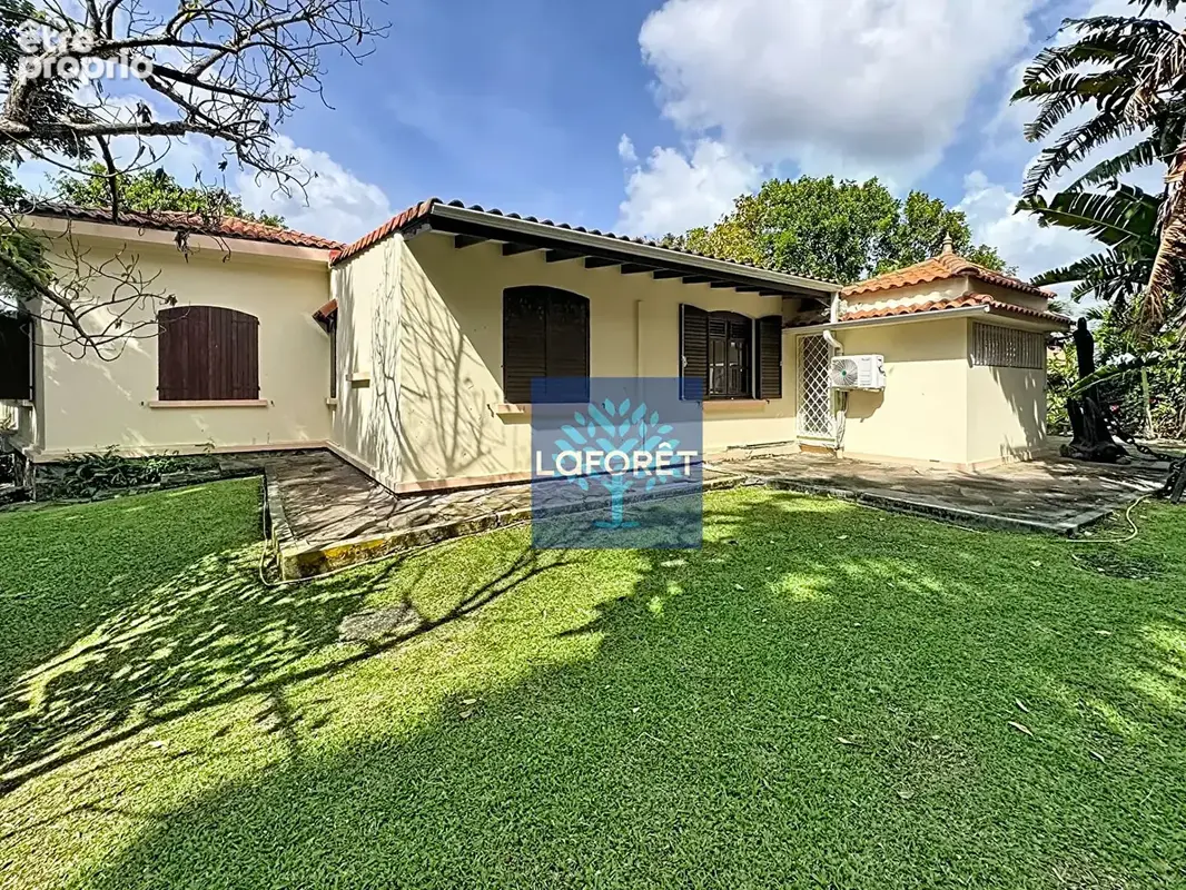 A vendre : Une magnifique villa T6 avec une seconde villa secondaire T3 à Fort-de-France - photo 15
