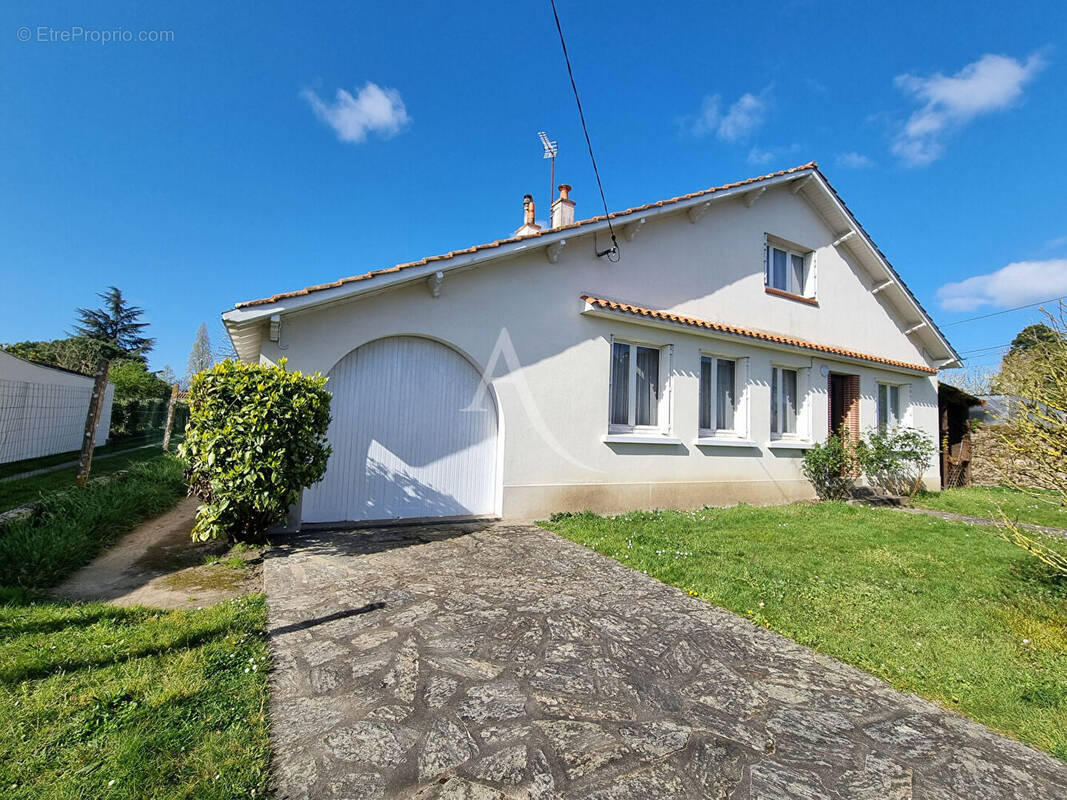 Maison à SAINT-SEBASTIEN-SUR-LOIRE