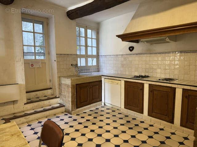 Maison à LA ROQUE-D'ANTHERON