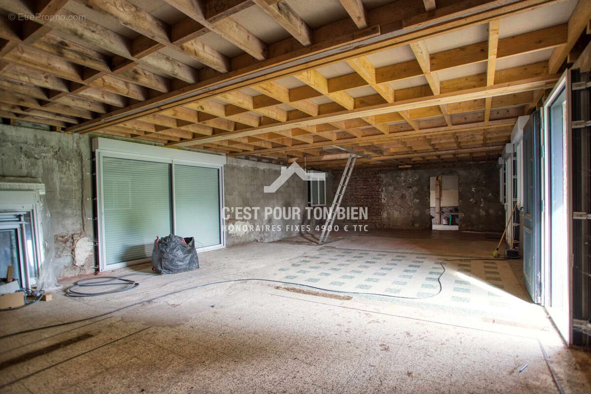 Maison à BUYSSCHEURE