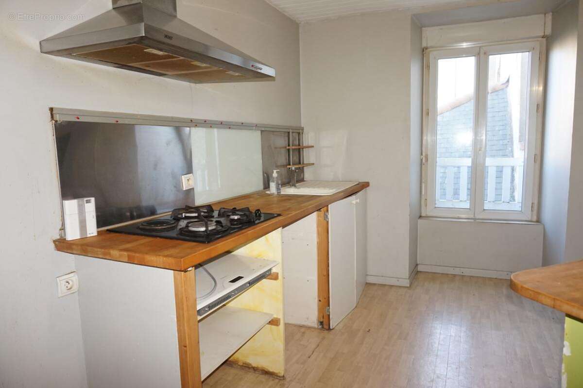 Maison à MORTAGNE-SUR-SEVRE