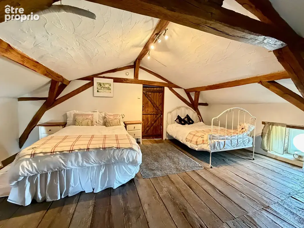 Superbe maison de maître rénovée de 4 chambres avec jardins paysagers, dépendances et maison du XVIIIe siècle à rénover - photo 12