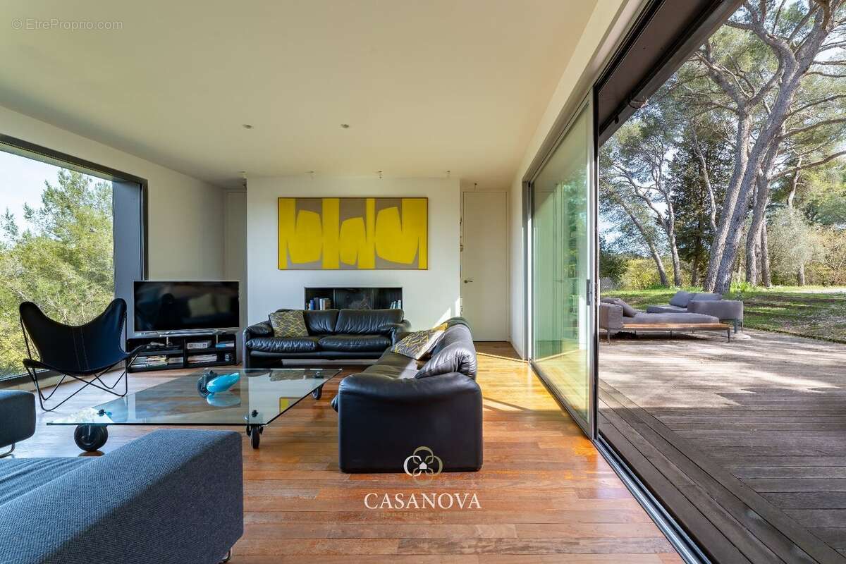 Villa contemporaine de plain-pied avec piscine et grand terrain à Castelnau-le-Lez - photo 11