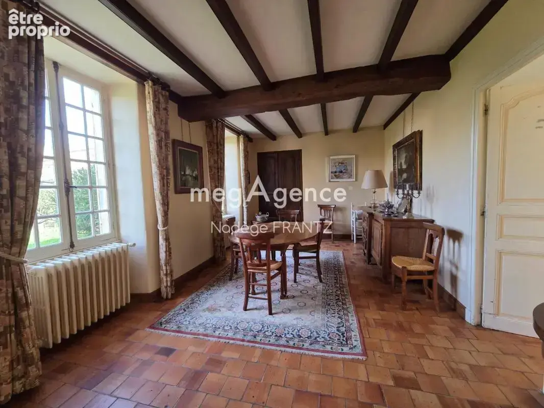 Essouvert (17400) – propriété de caractère avec deux maisons indépendantes, dépendances et terrain de 5 000 m² - photo 9