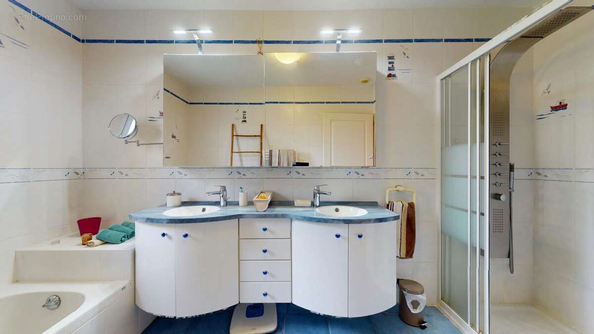 Maison à MARCY-L&#039;ETOILE