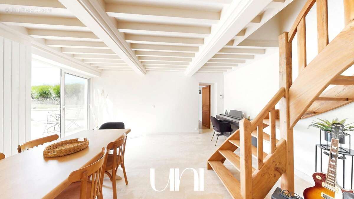 Maison à JUAYE-MONDAYE